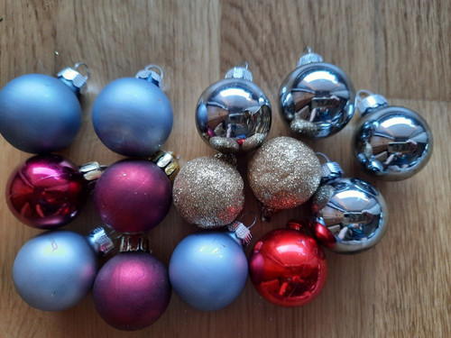 Weihnachtsbaumkugeln - 14,